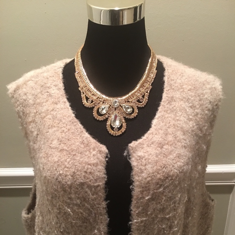 🎀GORGEOUS BLING STATEMENT NECKLACE🎀